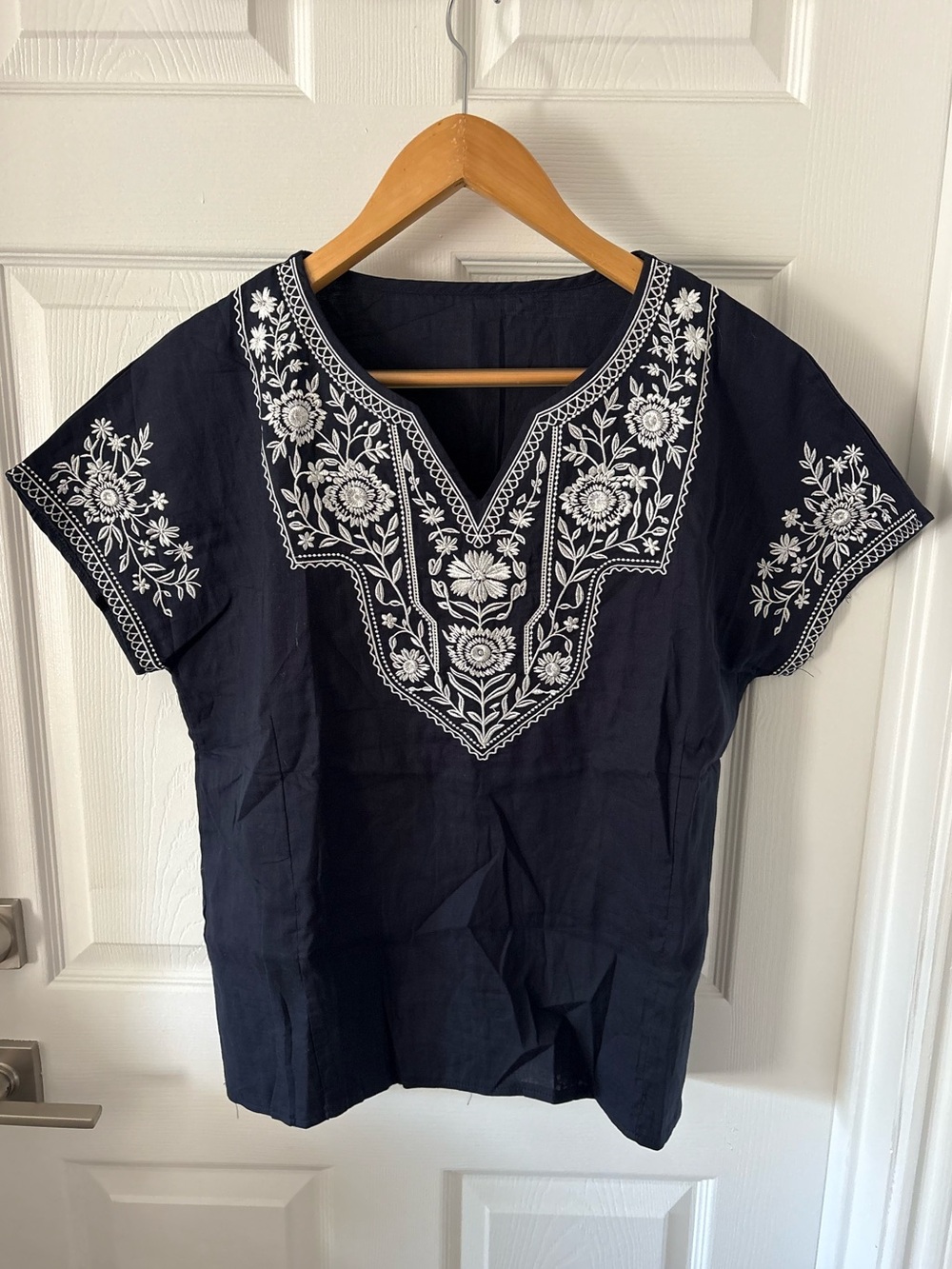 Gorgeous Korean Boutique Boho Embroidered Gauze Blouse Size M